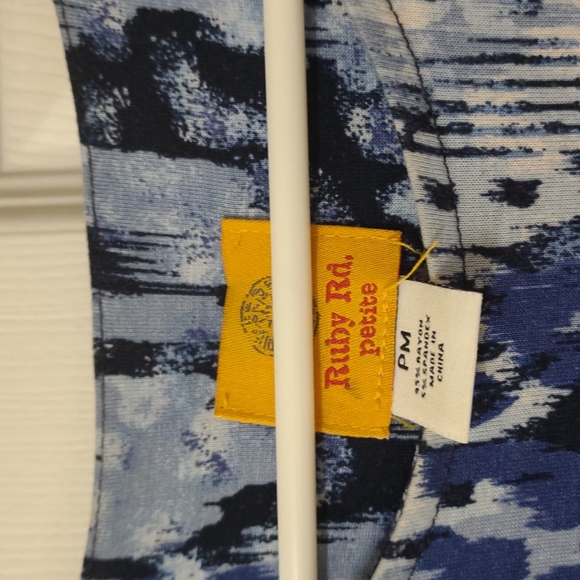 Ruby Rd top - Picture 2 of 3